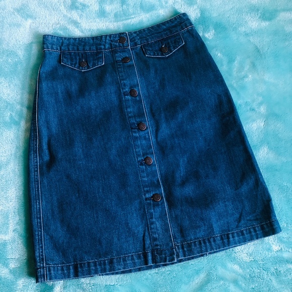 Old Navy Dresses & Skirts - Old Navy | A Line Denim Jean Button Front Skirt